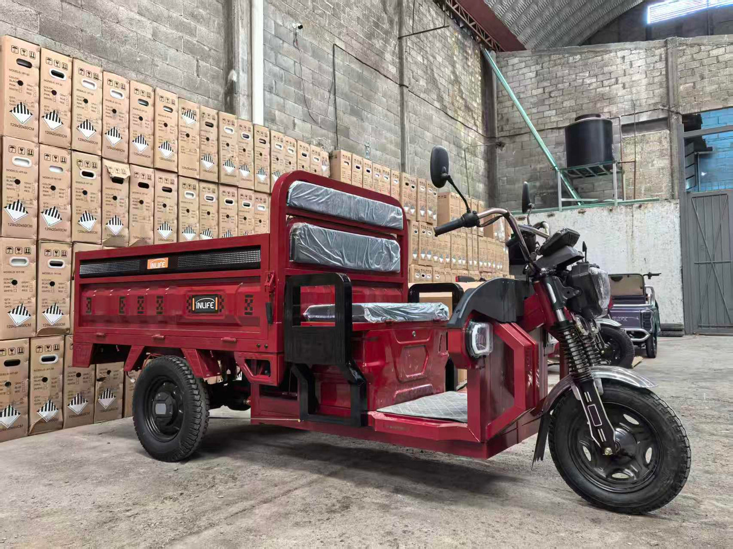 INLIFE Triciclo Eléctrico – Carga Robusta, Estabilidad Total y Eficiencia para el Trabajo Diario