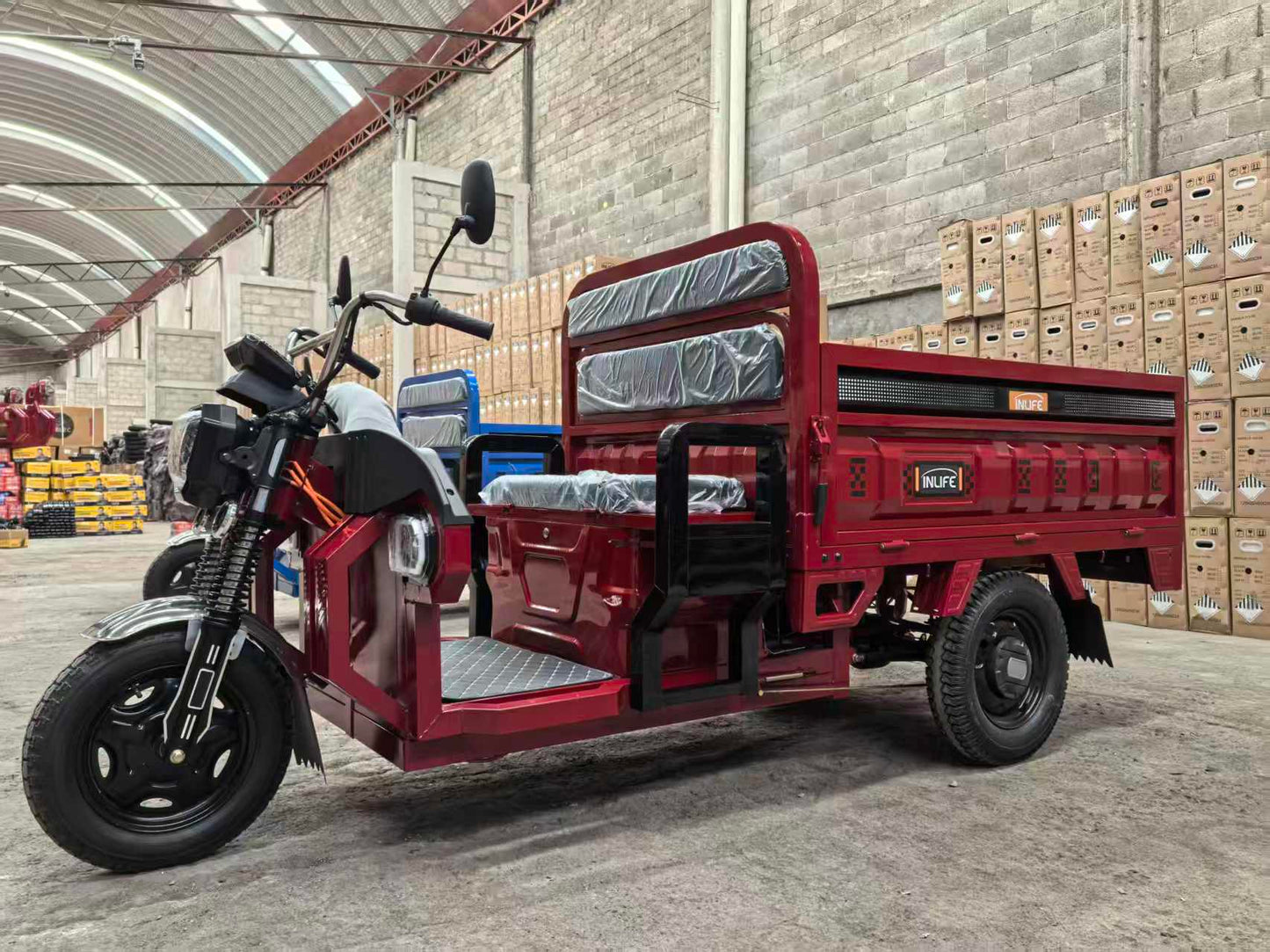 INLIFE Triciclo Eléctrico – Carga Robusta, Estabilidad Total y Eficiencia para el Trabajo Diario