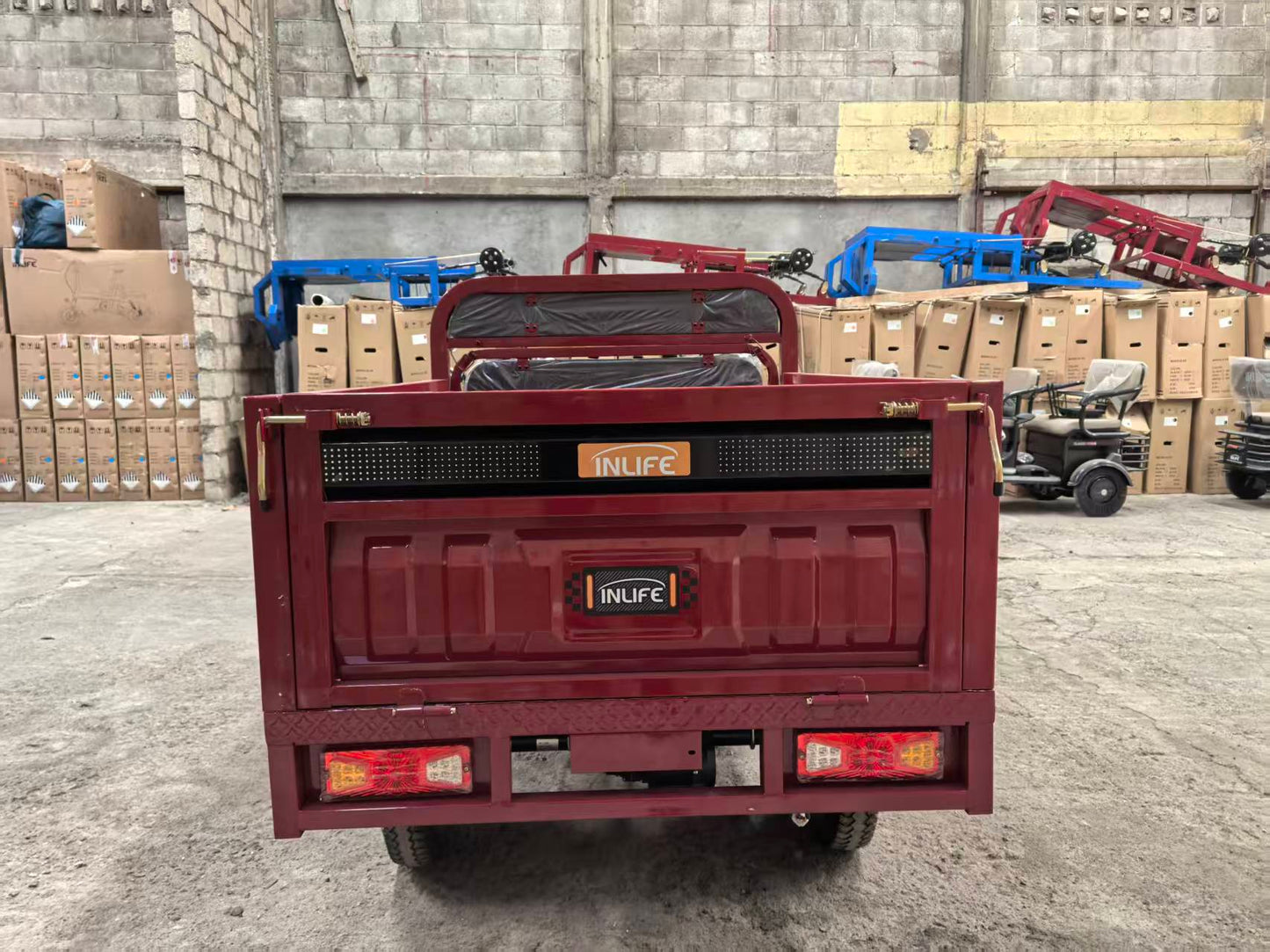 INLIFE Triciclo Eléctrico – Carga Robusta, Estabilidad Total y Eficiencia para el Trabajo Diario
